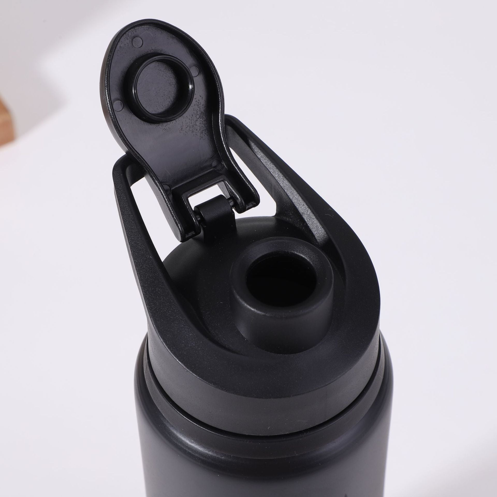 650ml Sporty Stainless Steel Sipper | Ideal Corporate Gift