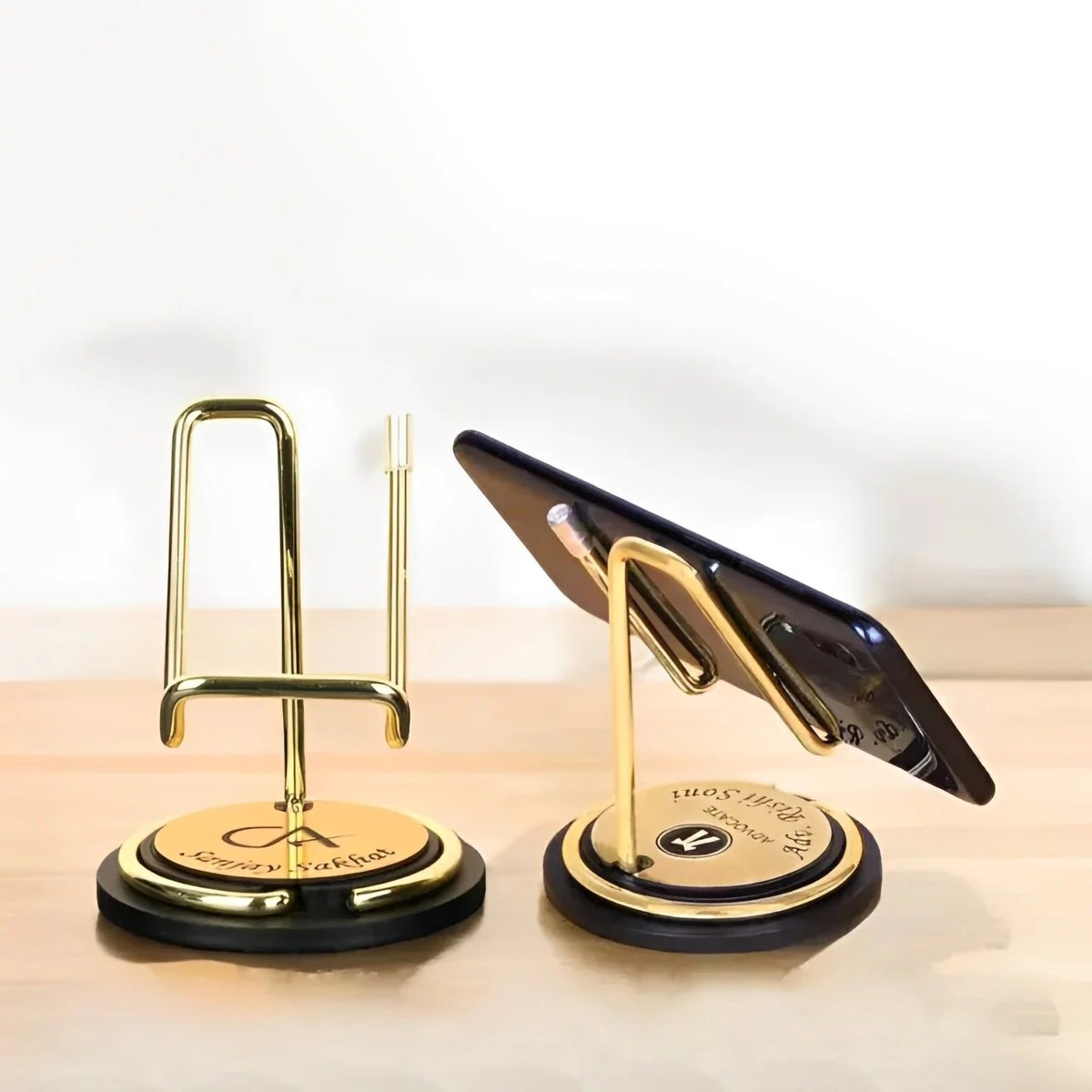 Personalized Gold Metal Mobile Stand – Corporate Desk Phone Holder